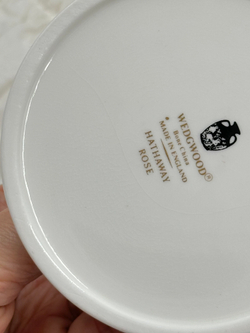 Подсвечник Wedgwood Hathaway Rose (трещина)