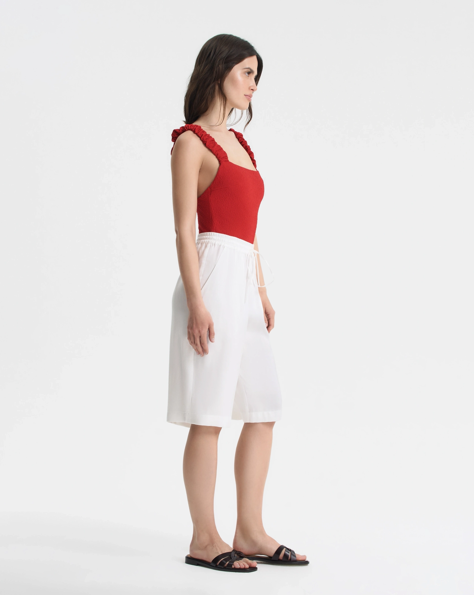 Шорты-бермуды из купры