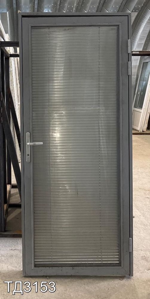 Дверь алюминиевая Б/У 2080(в) x 890(ш)