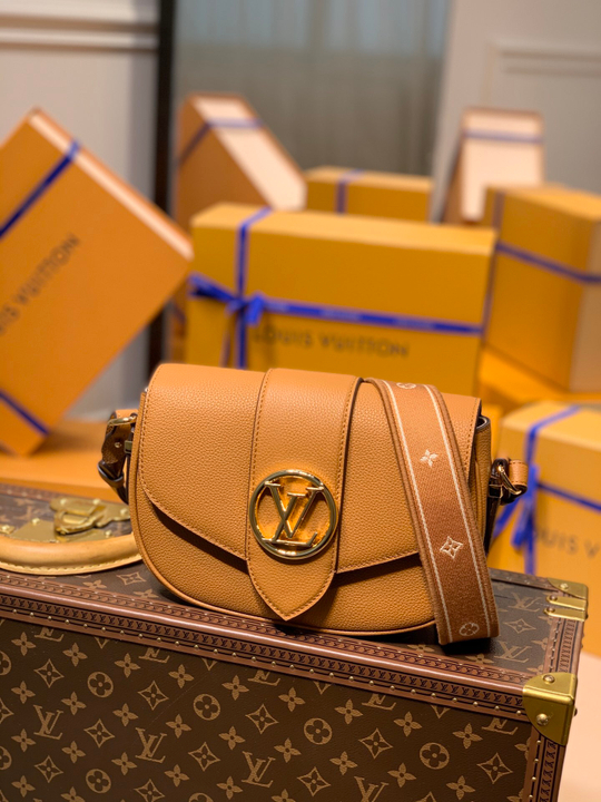 Louis Vuitton Pont 9 Soft MM