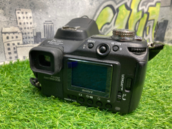 Sony F828