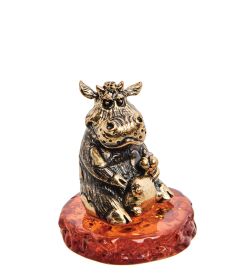 Народные промыслы AM-3008 Фигурка «Корова Селянка» (латунь, янтарь)