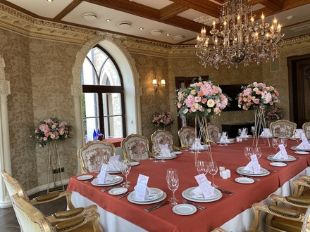 Цветочное оформление на юбилей