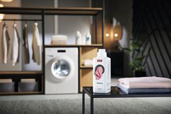 Средство для стирки деликатных тканей и изделий из шерсти Miele Wool Care