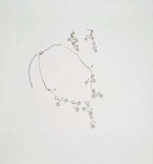 Комплект бижутерии (колье, серьги, браслет, кольцо)