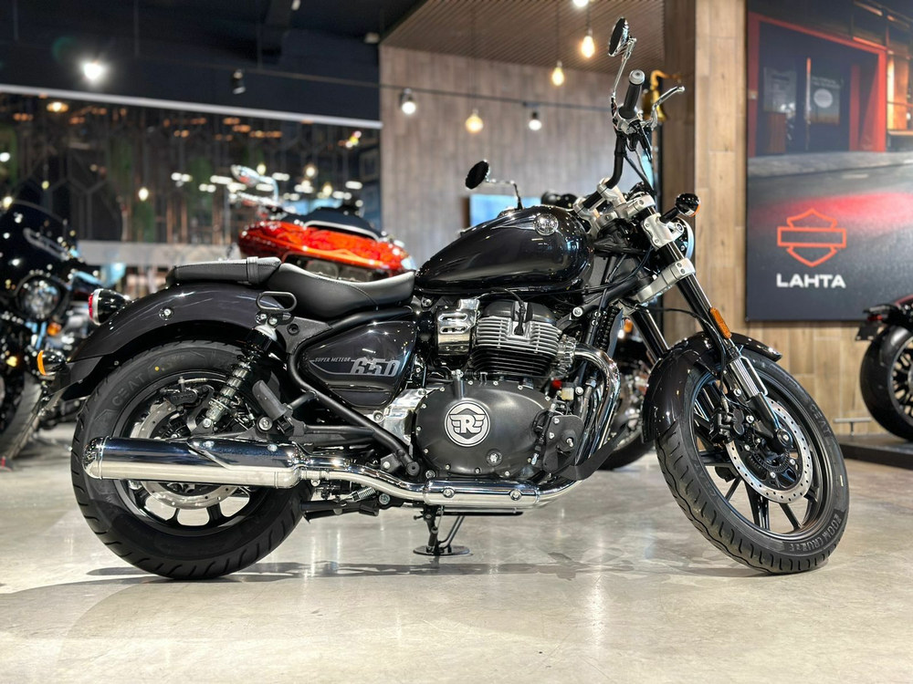 Royal Enfield Super Meteor 650 Astral Blue (Base)