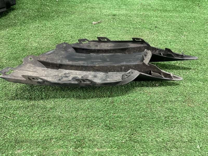 Решетка переднего бампера левая Mercedes A W177 (2018-2022) AMG