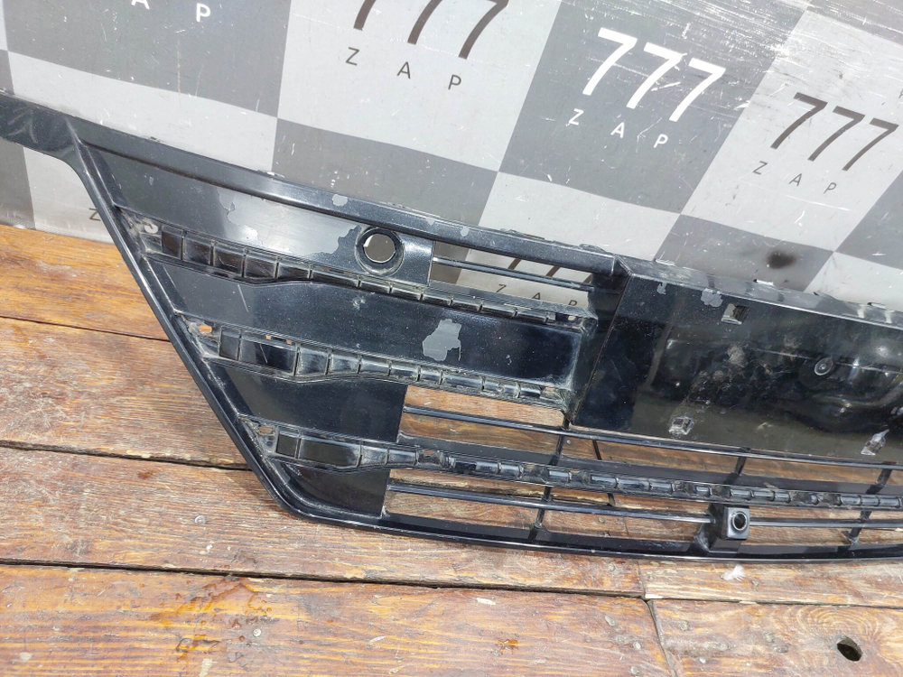 Решетка переднего бампера Exeed LX 21-нв Б/У Оригинал 602001891AA