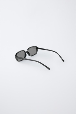 ZARA ПРЯМОУГОЛЬНЫЕ СОЛНЦЕЗАЩИТНЫЕ ОЧКИ В ПЛАСТИКОВОЙ ОПРАВЕ, ЧЕРНЫЙ