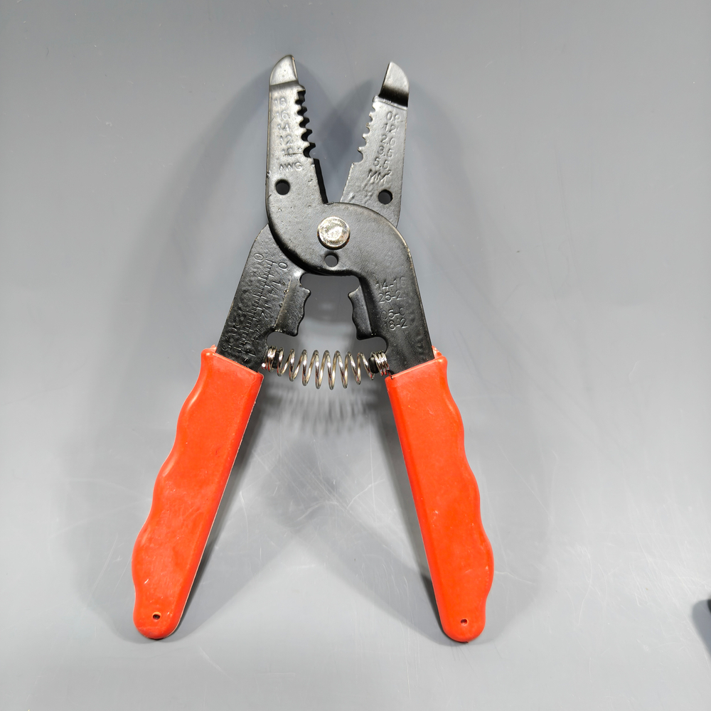 Щипцы для зачистки кабеля до 5,5мм2