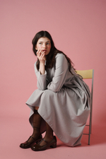 Платье оверсайз из смесовой ткани, светло-серая елочка