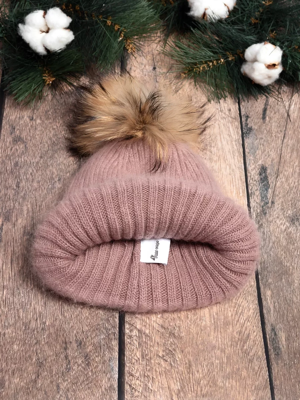 шапка ангора с меховым помпоном зимняя пушистая стильная