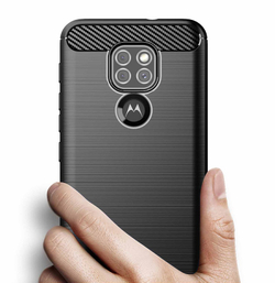 Чехол защитный черного цвета на Motorola Moto E7 Plus, серия Carbon от Caseport