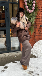 Пуховик в шоколадном цвете с мехом лисы «крестовка» 75см