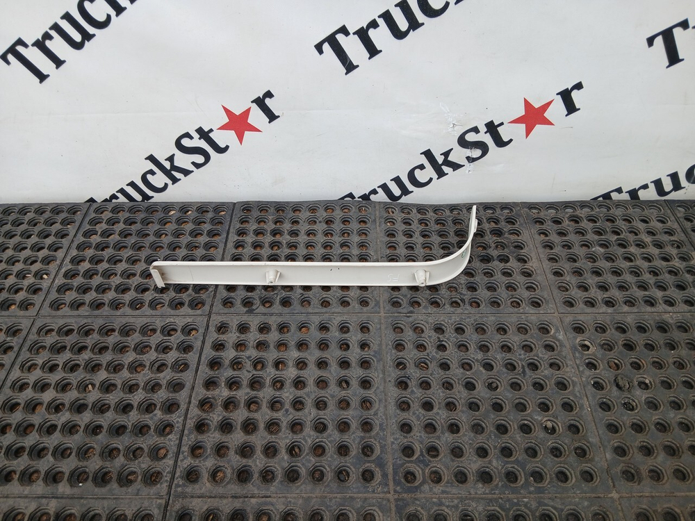 Накладка салона левая 2023г.