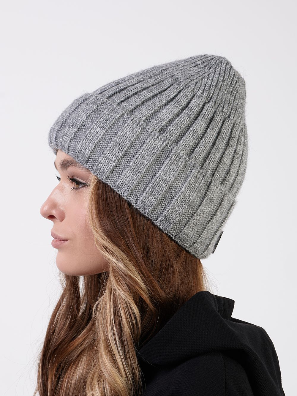 Женская зимняя шапка с отворотом Prival Classic-1, серая