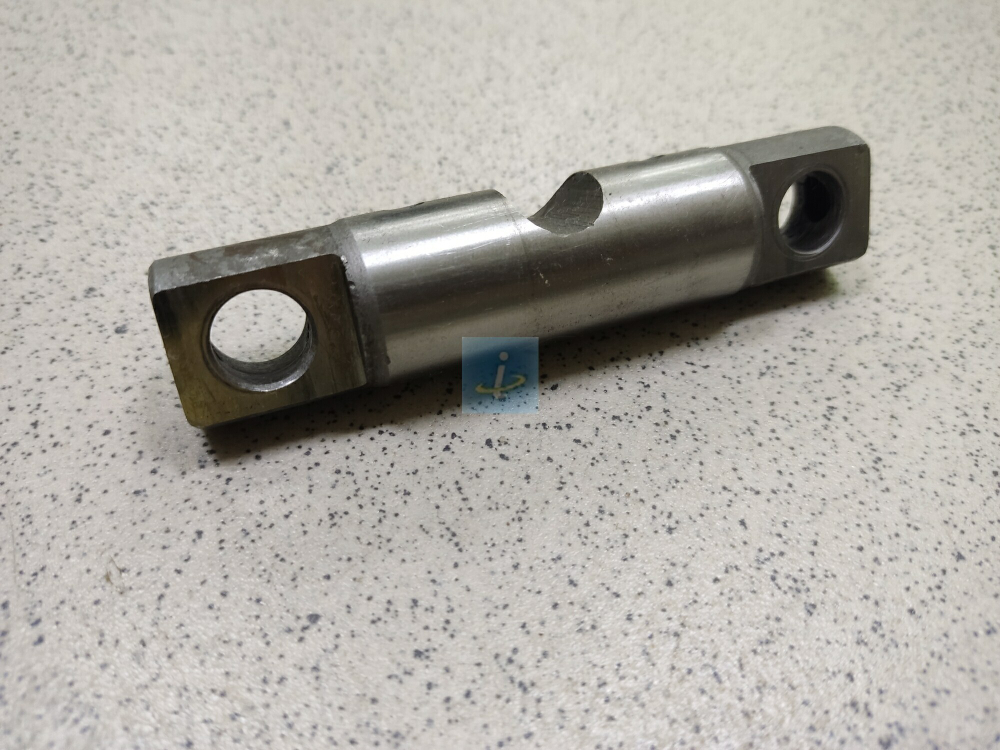 Ось коромысла впускных клапанов 840.1007091