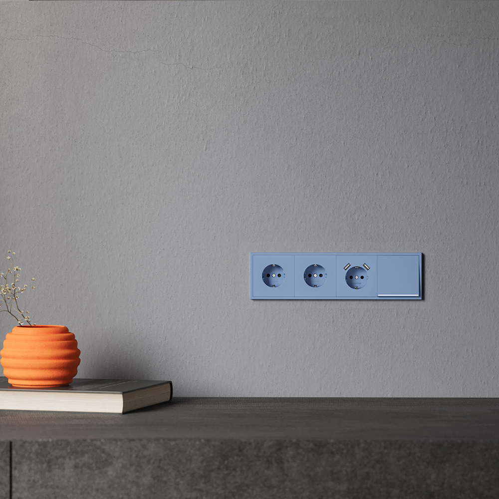 Накладка для розетки с заземлением и защитными шторками, с USB A+A, (деним) Voltum S70 VLS000915