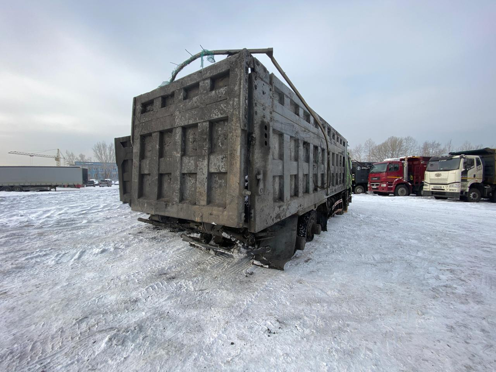 Shacman (Shaanxi) SX* 8x4 Самосвал SX33186T366 (Дизельный, 11,6 л, 369 л.с., МТ)