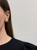 «Жемчужные» клипсы Chanel