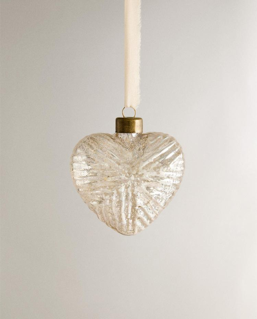 ZARA HOME ЕЛОЧНОЕ УКРАШЕНИЕ «СЕРДЕЧКО» С СЕРЕБРИСТЫМ ПОКРЫТИЕМ, СЕРЕБРЯНЫЙ