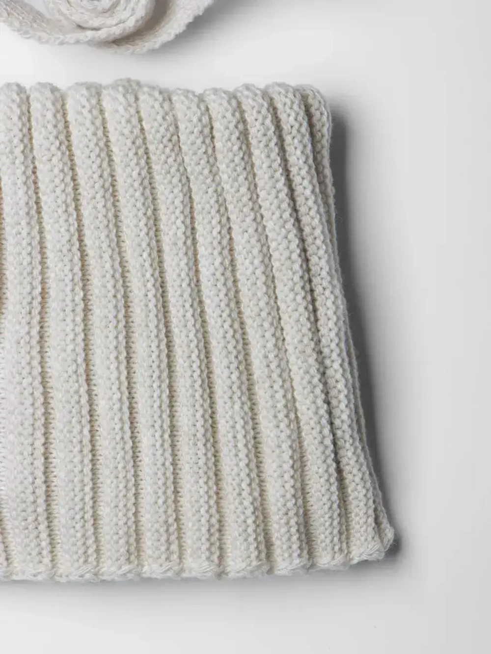 Шапка для девочки на осень