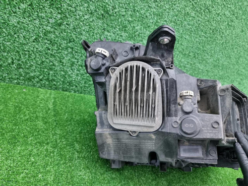 Фара левая Mercedes GLC X253 (2015-2019) LED