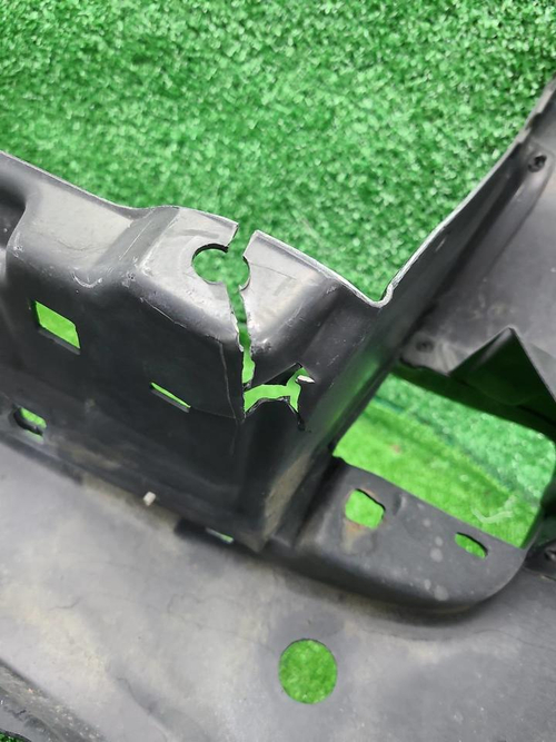 Бампер задний Toyota Land Cruiser 200 15-21 Khann