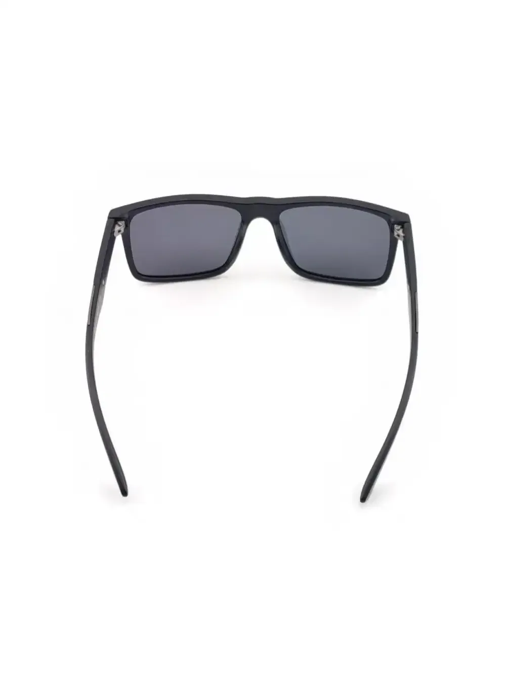 Солнцезащитные очки с поляризацией