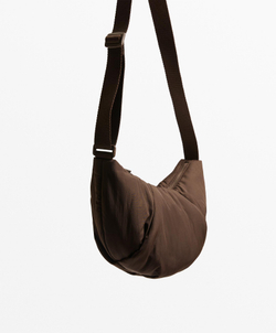 OYSHO Стеганая мини-сумка с плечевым ремнем, коричневый