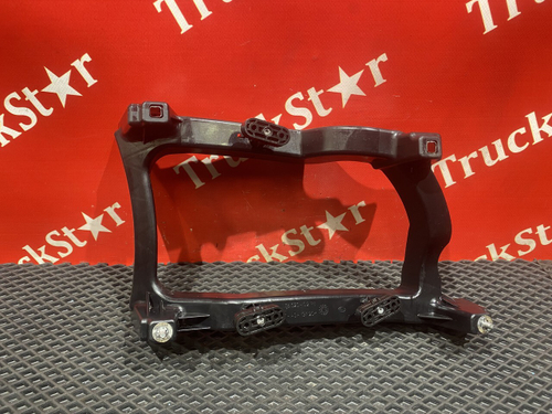 Кронштейн ПТФ правой 2019г