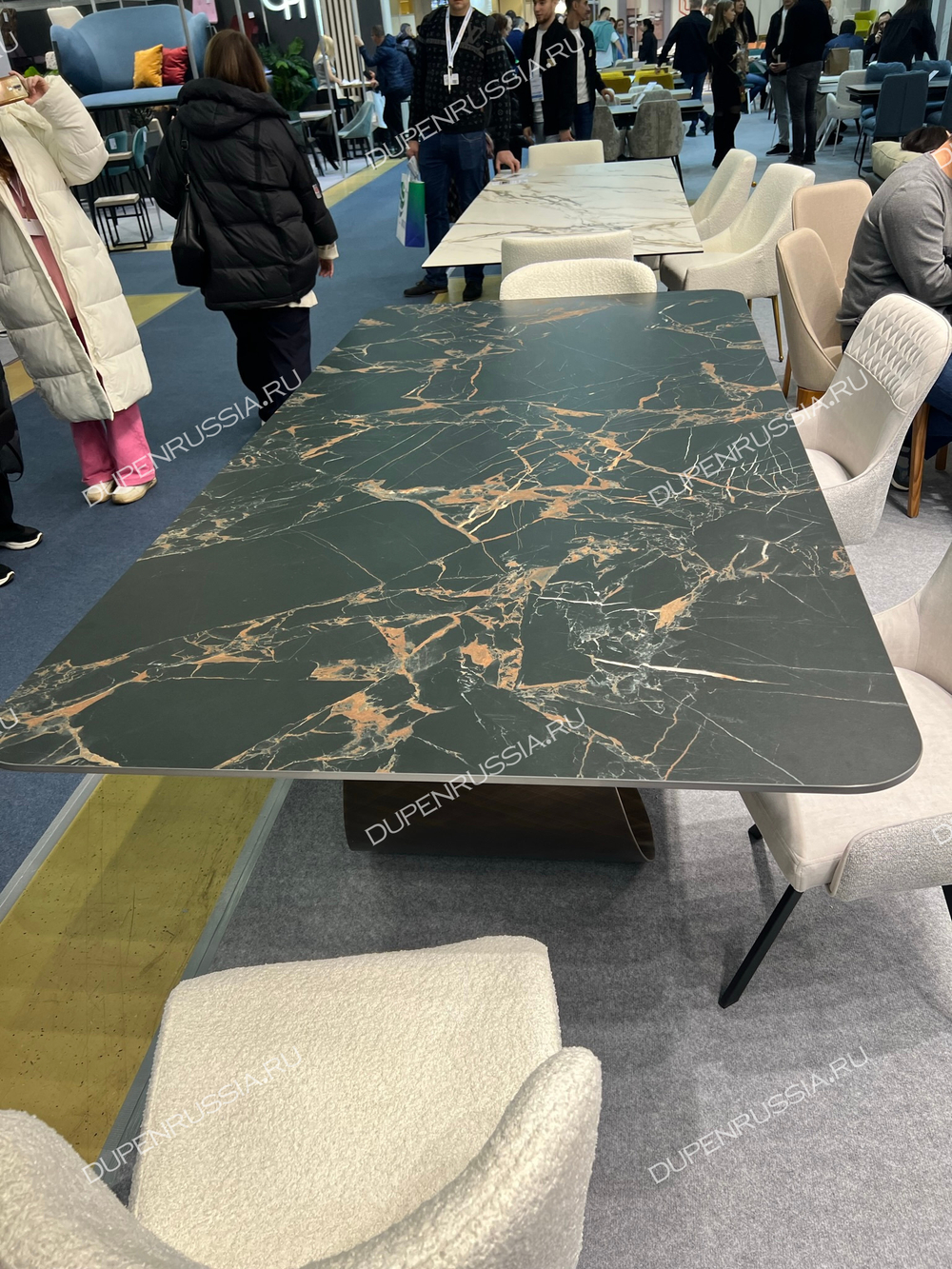 Стол DT9305FCI (240) черный керамика/бронзовый