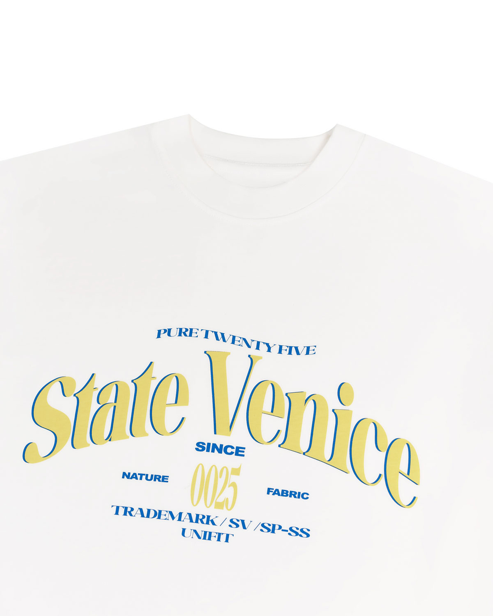 Укороченная футболка свободного кроя