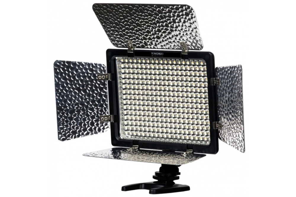 Накамерный свет светодиодный Yongnuo YN-300 II LED