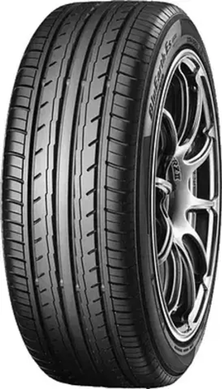 Yokohama Bluearth ES32A 225/45 R17 94V