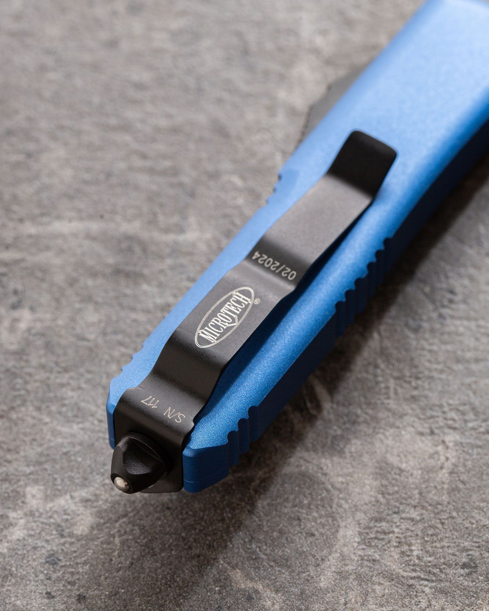 Автоматический складной нож SteelBro Microtech UTX-85 T/E Light Blue Tanto Black 233-1LBL (голубой) фронталка/выкидуха