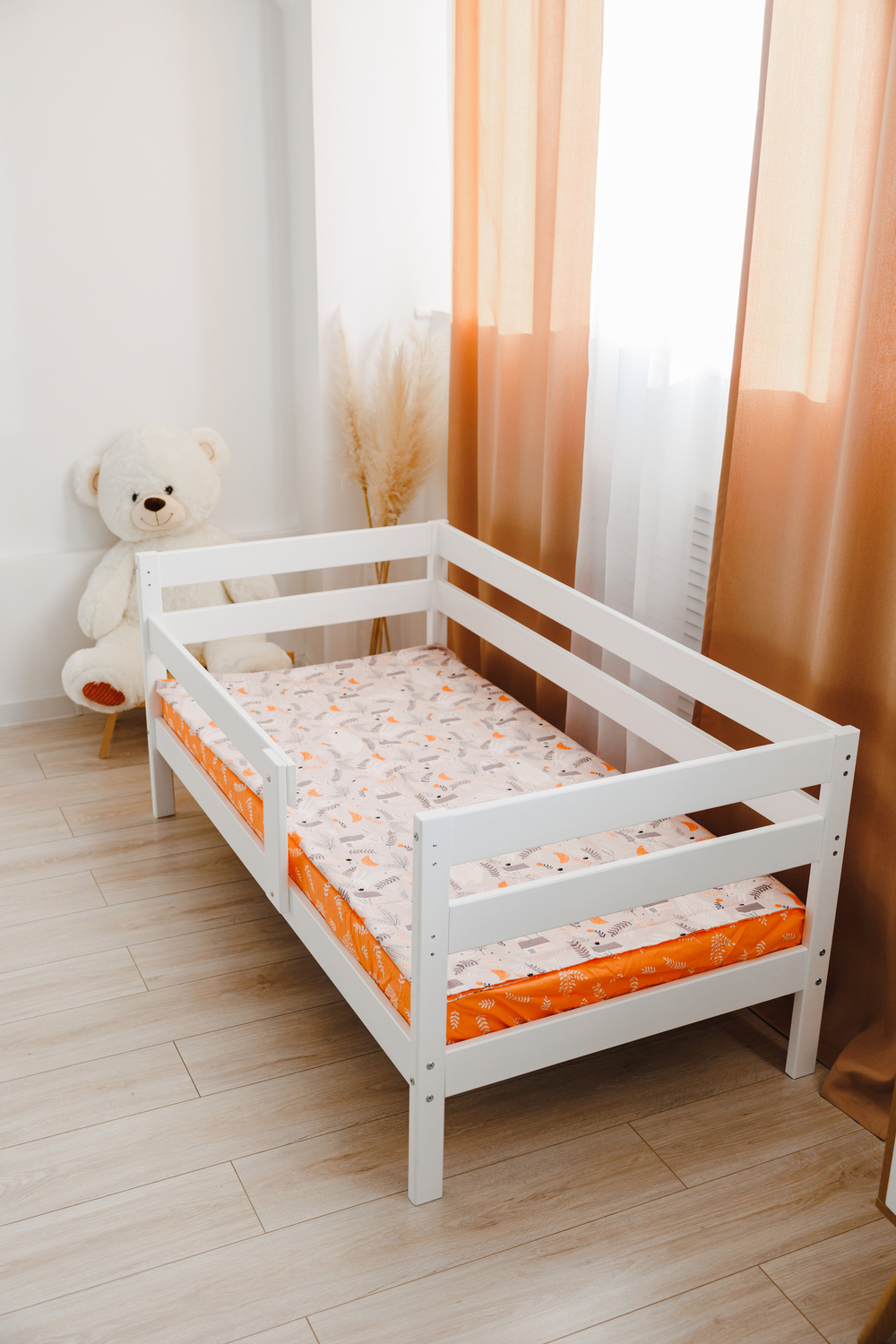 Кровать подростковая "Софа" 140*70 см белый 1 борт, (ДМВ)