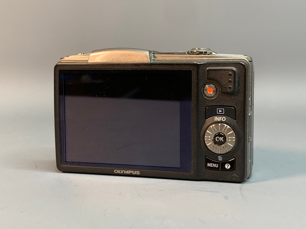 Olympus SZ-20 крышка аккумулятора не закрывается