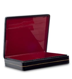 Народные промыслы ШК-30/ 34 Шкатулка «На прогулке» исп. Акминская И.