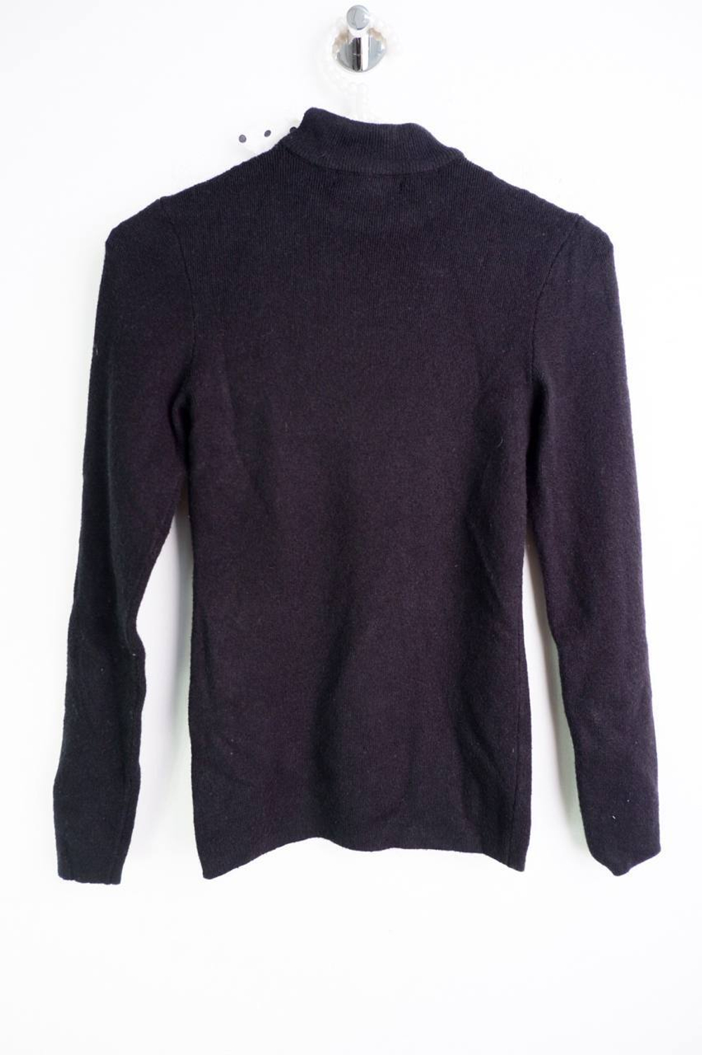 Джемпер Mohito с красивым акцентом, маркировка S, визуально на 44 размер