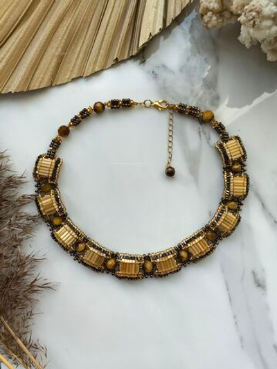 Колье "Надежда" ручной работы из бисера и камня тигровый глаз