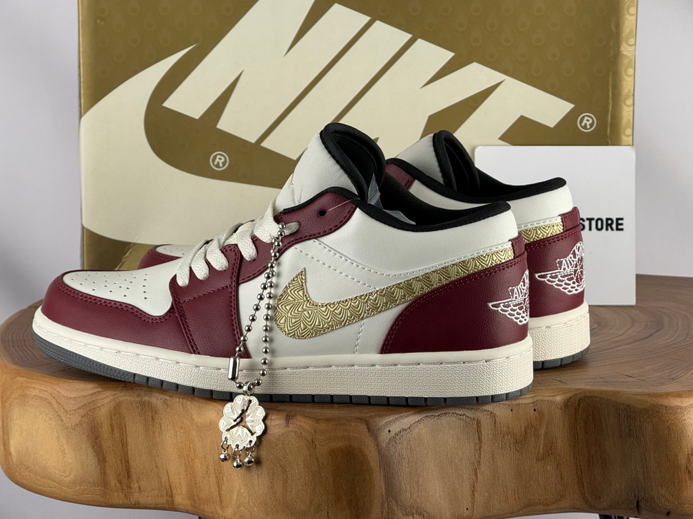 Nike Air Jordan 1 Low SE Year of the Dragon - Red