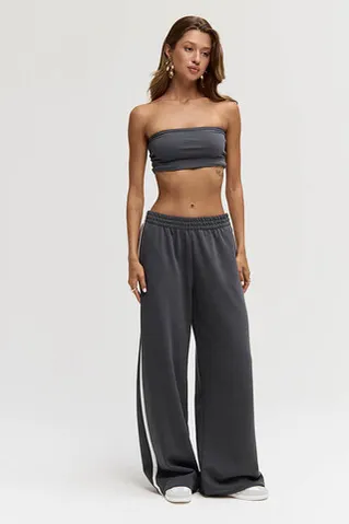 Широкие джоггеры без начеса с лампасами цвета антрацит