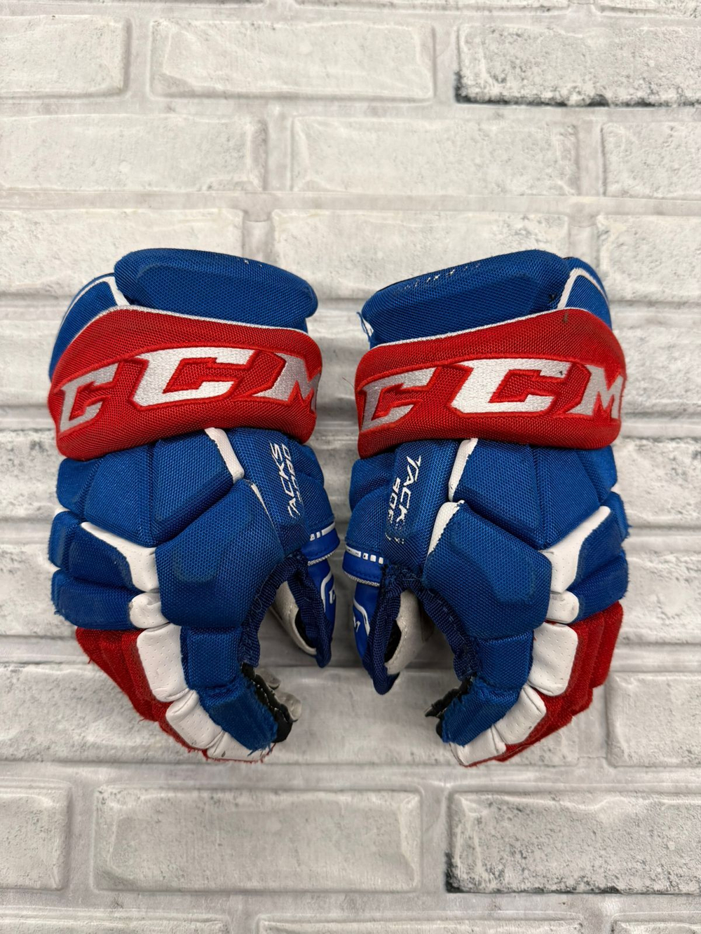 CCM tacks 9080 JR 10"