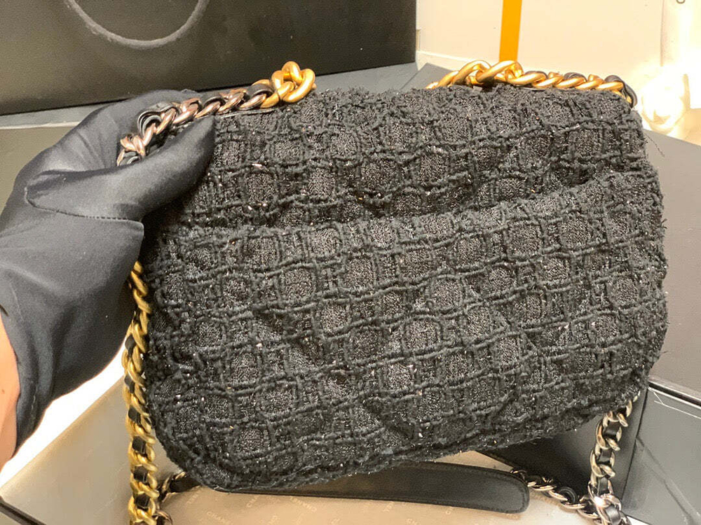 Chanel 19 26 cm