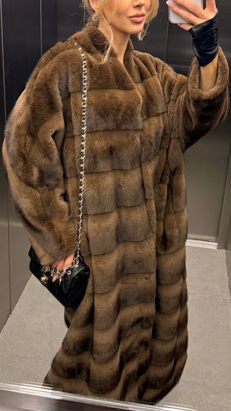 Шуба макси из искусственного меха