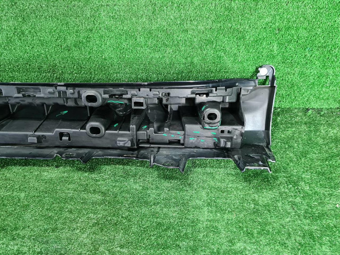 Накладка порога правая BMW X7 G07 (2019-н.в.)