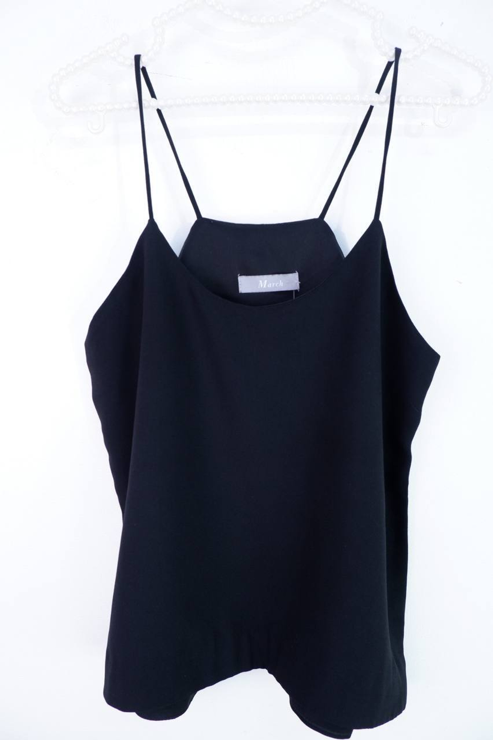 Топ March для базового образа, визуально на 44 размер