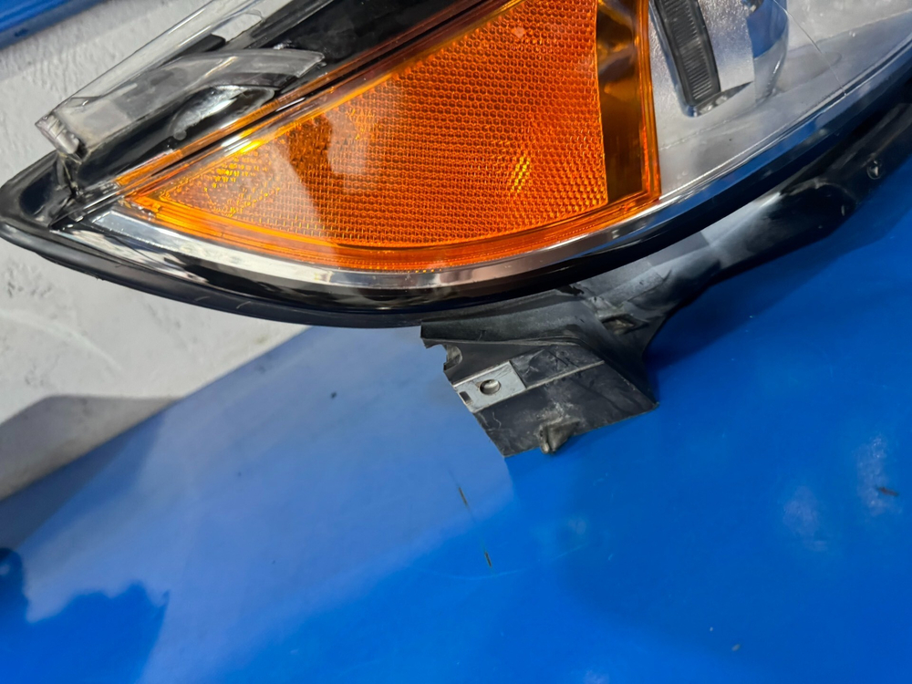Оригинальная ксеноновая фара Ford Edge (американская версия)