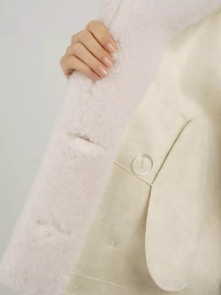 Шуба из шерсти чебурашка экошуба, жемчужная, SilverFox